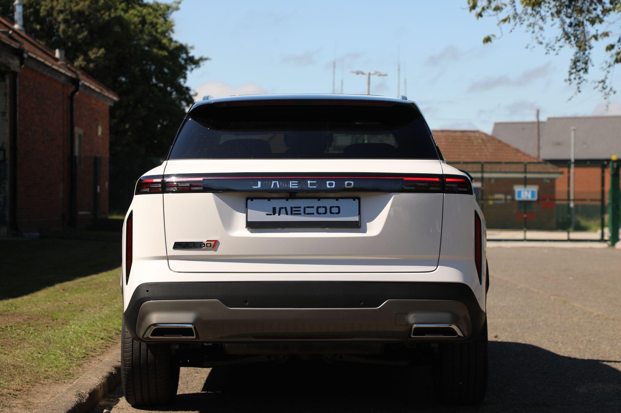Large vehicle image